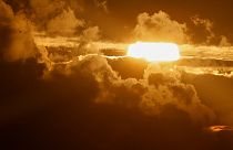 Bilim insanları güneşteki dev patlamanın nedenlerini araştırıyor