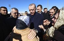 Der türkische Präsident Recep Tayyip Erdoğan im Erbebengebiet