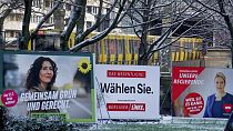 Wahlplakate in Berlin vor der Wiederholung der Senatswahl