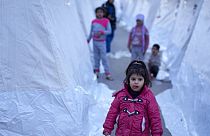 Kinder in Notlager in Aslanli, Türkei