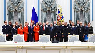 Le dirigeant russe Vladimir Poutine et l'ensemble de son cabinet