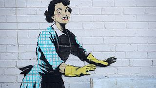 لوحة جدارية جديدة  لبانكسي على أحد جدران منطقة مارغايت جنوب شرق بريطانيا