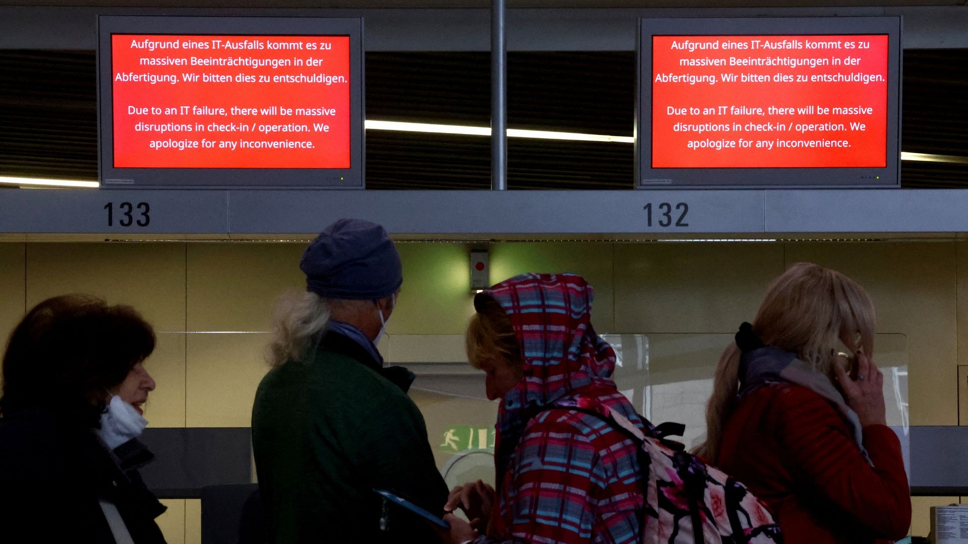 Video. Lufthansa Flights cancelled and delayed after major IT failure