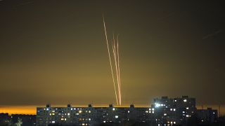 Российские ракеты в ночном небе: вид из Харькова