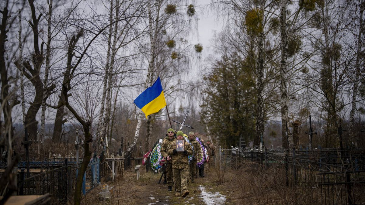 Funeral de um oficial ucraniano morto em Bakhmut