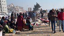Sokaknak tűnt el az egész életük a törökországi földrengésben 