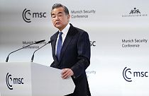  Diplomata chinês Wang Yi, na Conferência de Segurança de Munique, Alemanha