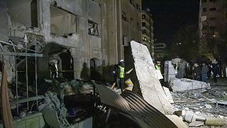 A hajnali izraeli légicsapás nyomai Damaszkuszban