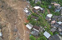 Légi felvételen látható egy földcsuszamlások által érintett városrész a brazíliai Petropolisban 2022. február 16-án