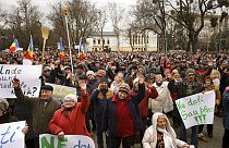 Oroszbarát, kormányellenes tüntetők Chisinauban, az ország fővárosában, 2023. február 19-én