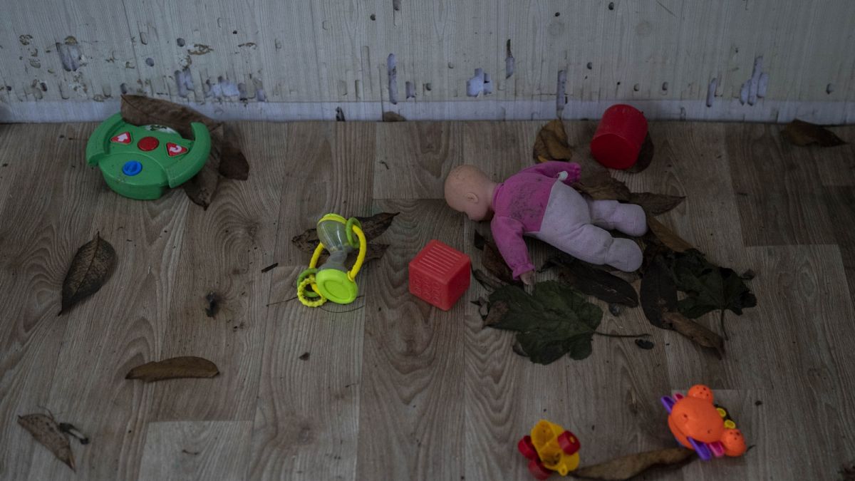 Elhagyott játékok egy herszoni gyerekotthonban