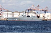  الفرقاطة "أميرال أسطول الاتحاد السوفيتي جورشكوف" ترسو في ميناء كايب تاون في 13 فبراير 2023 قبيل بدء المناورات