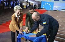 Aide humanitaire, financière et militaire : l'UE plus que jamais aux côtés de l'Ukraine