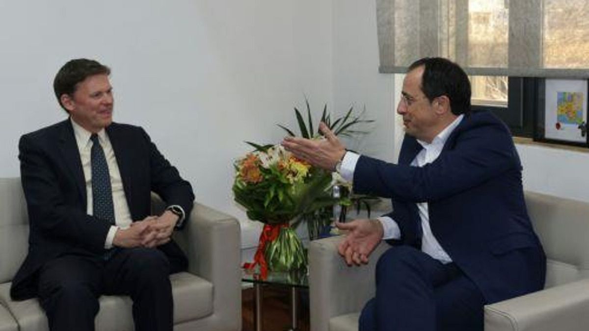 Ο εκλεγμένος πρόεδρος της Κύπρου Νίκος Χριστοδουλίδης συναντά στον ειδικό εκπρόσωπο του ΟΗΕ Κόλιν Στιούαρτ