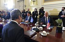 Ελληνική και αμερικάνικη αντιπροσωπεία συναντώνται στο Ελληνικό υπουργείο Εξωτερικών