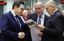 Jan Lipavsky cseh, Rastislav Kacer szlovák és Zbigniew Rau lengyel külügyminiszter az EU külügyminisztereit tömörítő Külügyi Tanács brüsszeli ülésén 20