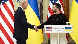 El presidente de Estados Unidos, Joe Biden en una reunión con el presidente de Ucrania, Volodímir Zelensky.