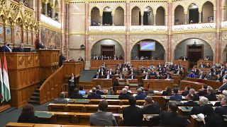 رئيس الوزراء المجري فيكتور أوربان يلقي خطاباً في البرلمان - أرشيف
