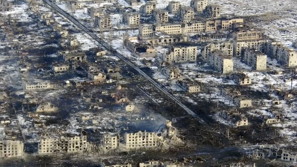 Há um ano que a Ucrânia é bombardeada pela Rússia
