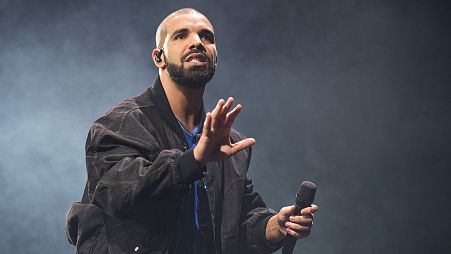 Drake performing in 2016