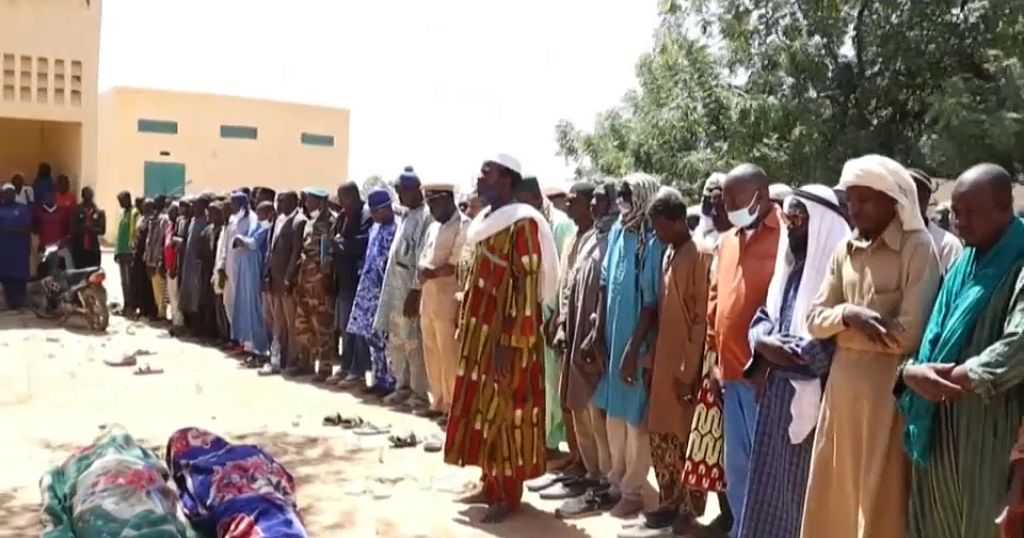 Bereaved families mourn relatives after attack in central Mali