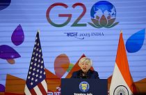 La secretaria del Tesoro de Estados Unidos, Janet Yellen, habla durante una rueda de prensa en el cónclave financiero del G-20 en las afueras de Bengaluru, India, 23/02/2023