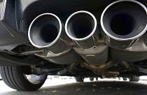 İtalya, AB'nin iklim değişikliğiyle mücadele için hazırladığı araç emisyon yasaların yumuşatmak için Almanya ve Fransa ile ittifak arayışında