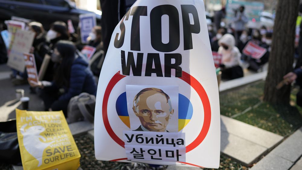 Multitudinarias manifestaciones en Europa contra la guerra en Ucrania