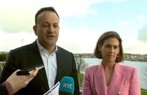 Il primo ministro irlandese Leo Varadkar, durante la sua dichiarazione a Galway. (25.2.2023)