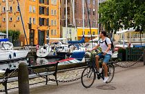 شمار رو به افزایشی از شهروندان اروپایی به تدریج دوچرخه را برای رفتن به محل کار جایگزین خودرو‌های شخصی و اتوبوس می‌کنند.