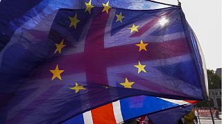 Az Európai Unió és az Egyesült Királyság zászlója: átfedésben
