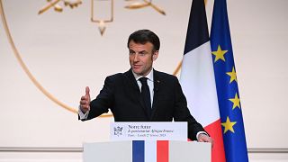 France : Emmanuel Macron prône "l'humilité" en Afrique