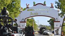 Δυνάμεις ασφαλείας κατά τη διάρκεια επιχείρησης σύλληψης του ναρκοβαρώνου Οβίδιο ντε Γκουζμάν στο Μεξικό