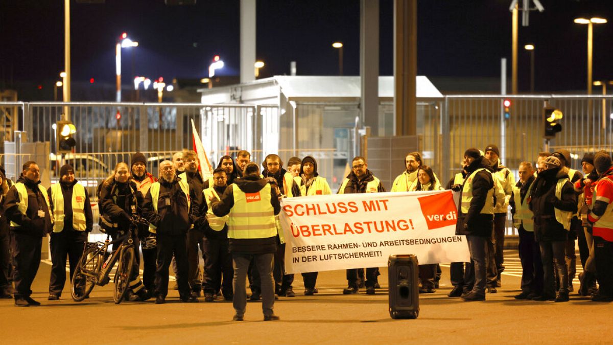 Sztrájkolnak a német közalkalmazottak