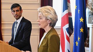 La Primera Ministra británica, Risihi Sunak, y la Presidenta de la Comisión Europea, Ursula von der Leyen, saludaron el inicio de un "nuevo capítulo" en las relaciones entre e