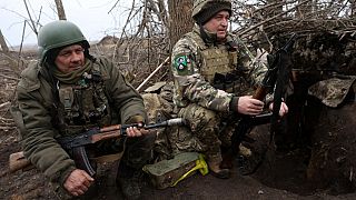 Soldados ucranianos em Vugledar, Donetsk