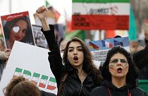 Proteste in Paris stärken Frauen im Iran den Rücken 