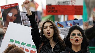 Proteste in Paris stärken Frauen im Iran den Rücken 