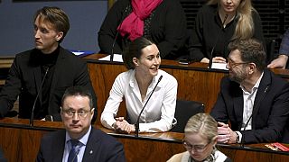 La primera ministra de Finlandia, Sanna Marin, durante la sesión plenaria para votar sobre la adhesión del país a la OTAN, 1 de marzo de 2023