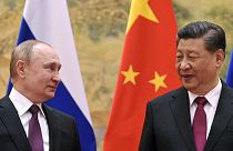 Vlagyimir Putyin orosz és Hszi Csin-ping kínai elnök egy éve, Pekingben