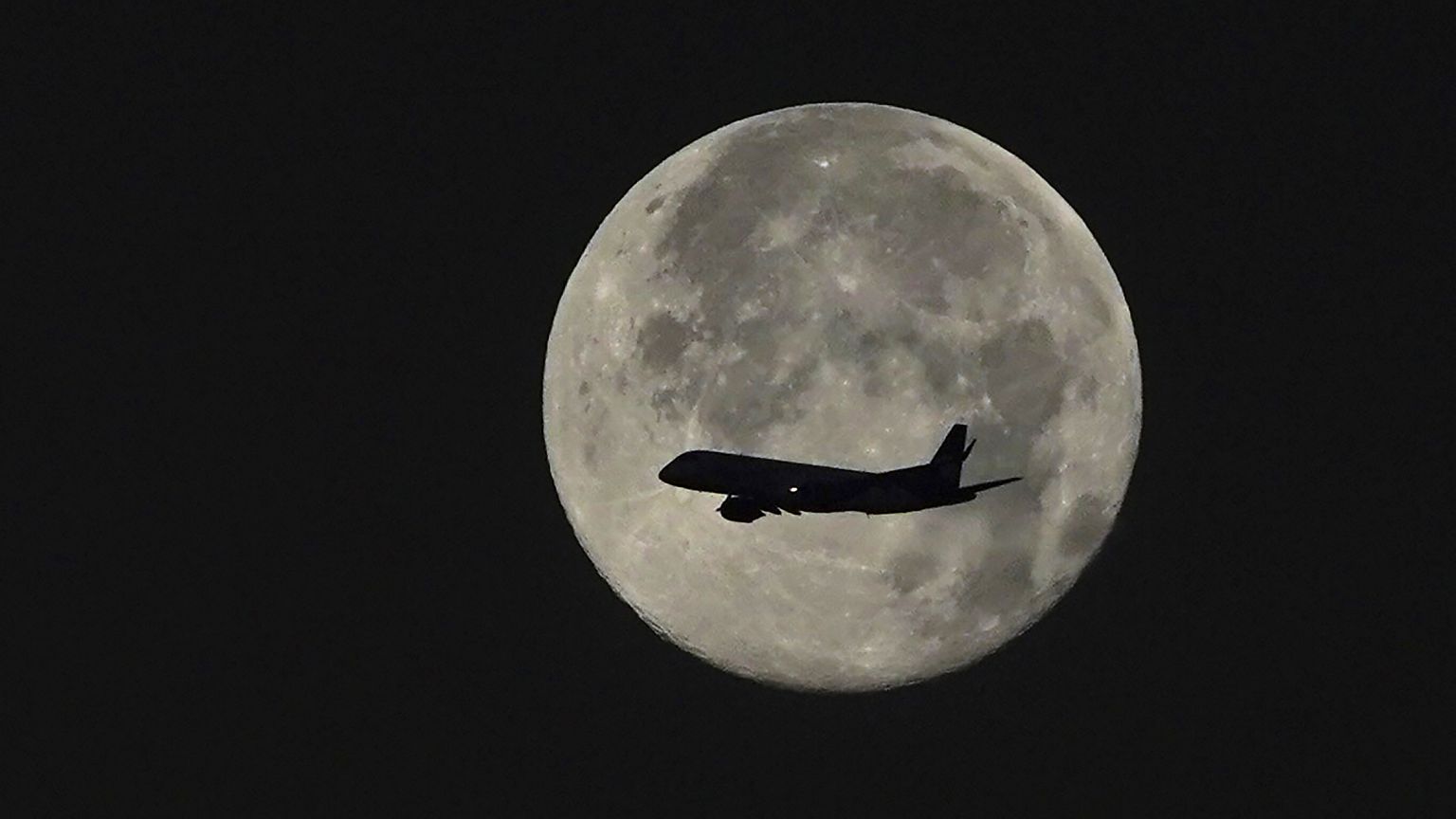 Wie Warm Ist Es Auf Dem Mond