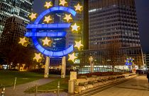 Imagem de arquivo da escultura do Euro em Frankfurt, Alemanha