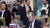 El secretario de Estado estadounidense, Antony Blinken junto al ministro de Asuntos Exteriores ruso, Sergey Lavrov en Nueva Delhi el jueves 2 de marzo de 2023.