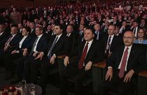 Líderes de seis partidos da oposição participam num evento em janeiro de 2023