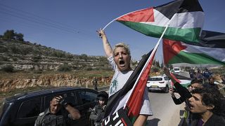 الجيش الإسرائيلي يقمع مسيرة تضامنية مع سكان بلدة حوارة بالضفة الغربية المحتلة