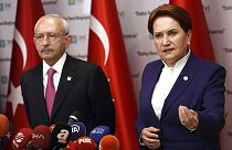 Η ηγέτης του Καλού Κόμματος της Τουρκίας Μεράλ Ακσενέρ και ο αρχηγός του Ρεπουμπλικανικού Κόμματος  Κεμάλ Κιλιτσντάρογλου
