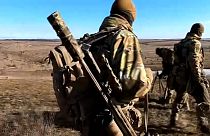 Ukrán mesterlövészek kiképzése Bahmuttól 30 kilométerrre