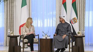 الرئيس الإماراتي محمد بن زايد ورئيس وزراء إيطاليا جورجيا ميلوني