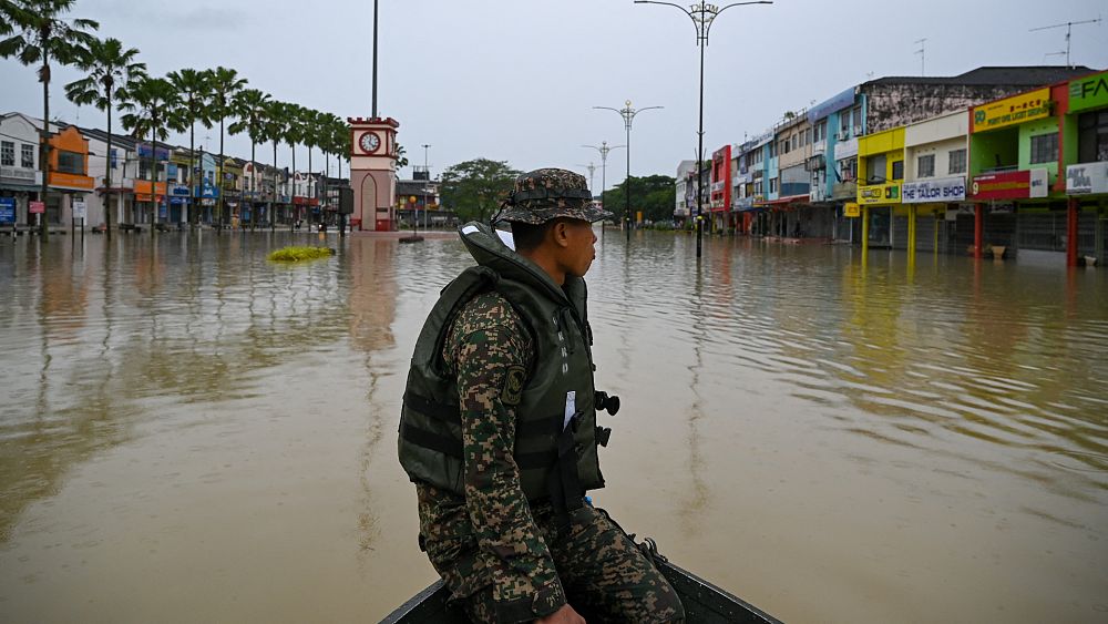 观察：马来西亚城镇因“不寻常”的暴雨而被洪水淹没-Euronews