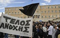 Le proteste in Grecia per l'incidente ferroviario
